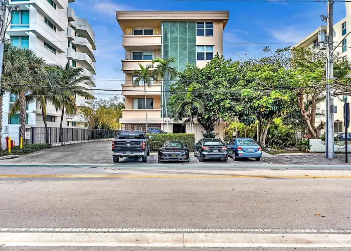 Bay Harbor Sunset Apt 3C